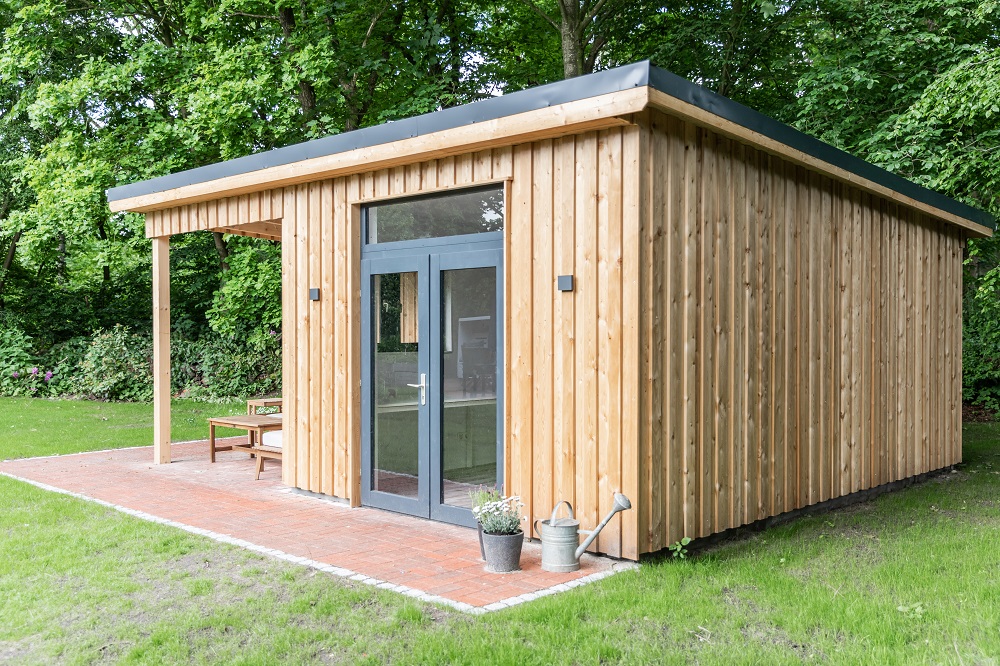 Entspannen im eigenen Gartenhaus der Zimmerei Matthiesen aus Bargum in Nordfriesland, direkt an der B5, nahe der Nordsee.